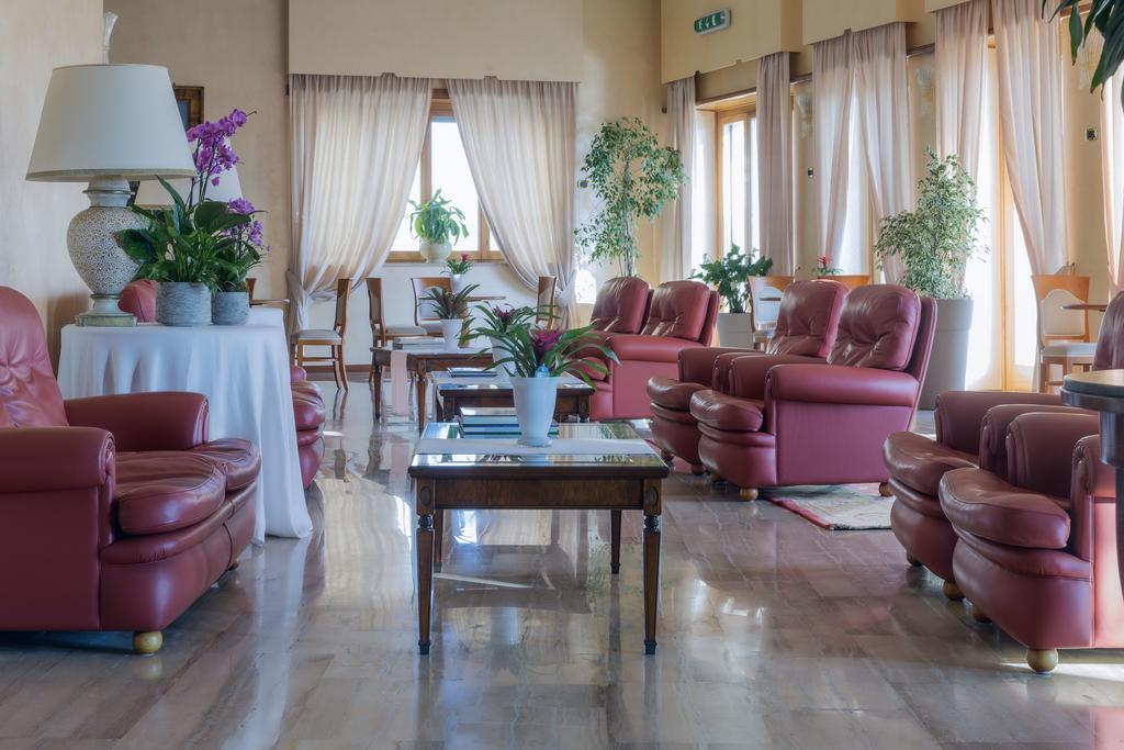 Hotel Astura Palace