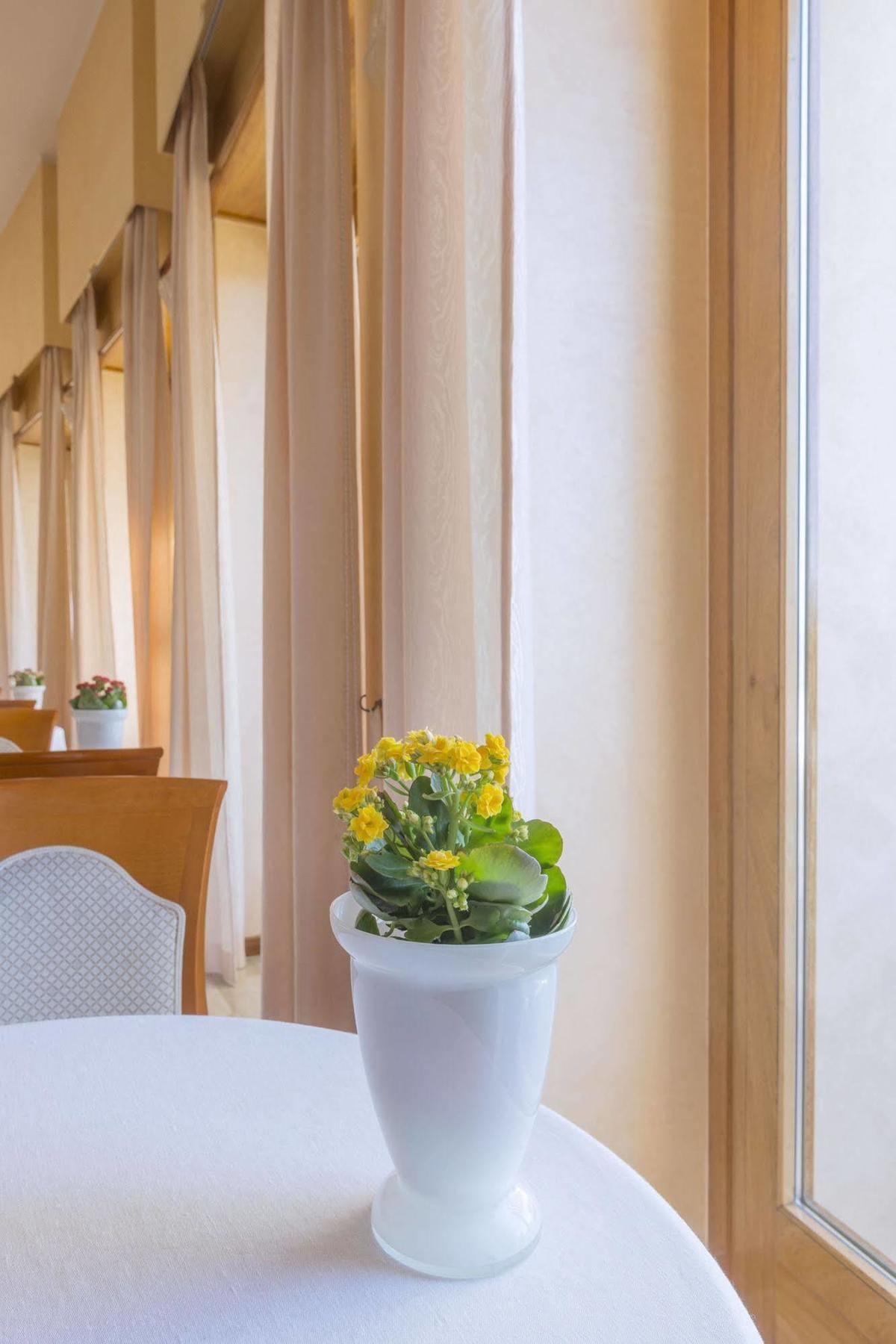 Astura Palace Hotel 4*